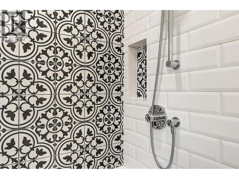 Updated main bathroom - 4 pc at 133 Wyndham Crescent Unit# 110, North Glenmore, Kelowna