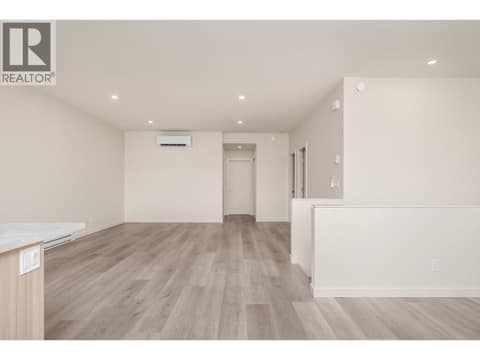 Photo 14 of 4311 Painted Turtle Drive, Alexis Park, Vernon
