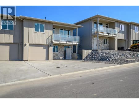 Photo 2 of 4311 Painted Turtle Drive, Alexis Park, Vernon