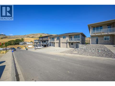 Photo 5 of 4311 Painted Turtle Drive, Alexis Park, Vernon