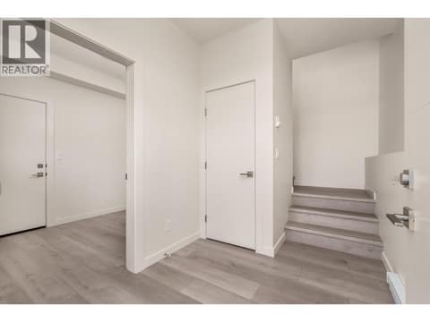 Photo 6 of 4311 Painted Turtle Drive, Alexis Park, Vernon