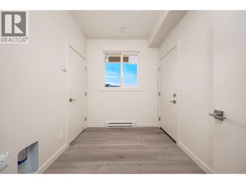 Photo 7 of 4311 Painted Turtle Drive, Alexis Park, Vernon