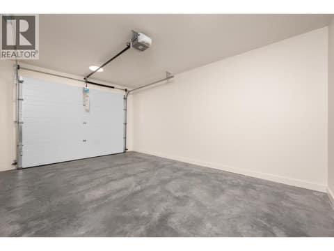 Photo 8 of 4311 Painted Turtle Drive, Alexis Park, Vernon