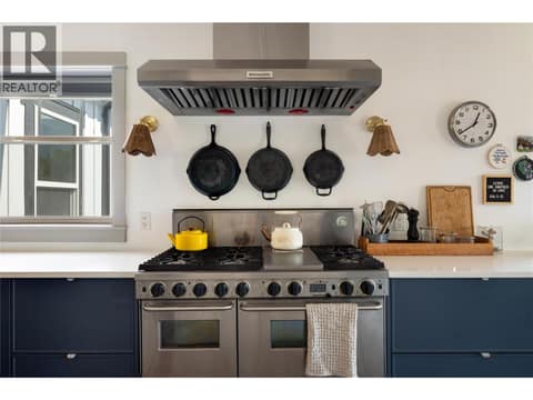 6 burner with griddle and 2 ovens (gas and electric) 5 Star Range at 1130 Thomas Hayes Road, Armstrong/ Spall., Spallumcheen