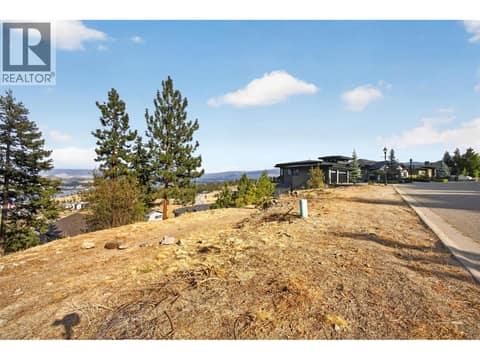 Photo 10 of 1767 Scott Crescent, West Kelowna Estates