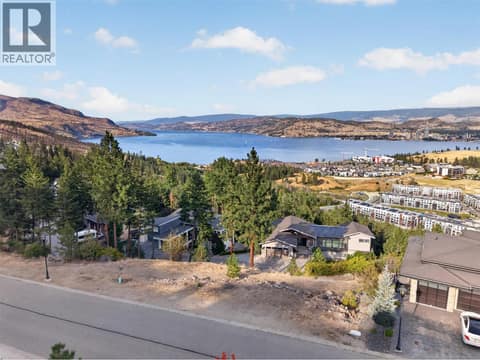 Photo 12 of 1767 Scott Crescent, West Kelowna Estates