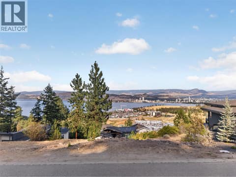 Photo 8 of 1767 Scott Crescent, West Kelowna Estates