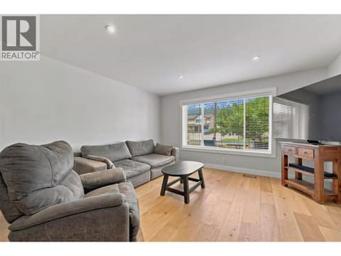 Photo 11 of 3173 Coventry Crescent, Glenrosa, West Kelowna
