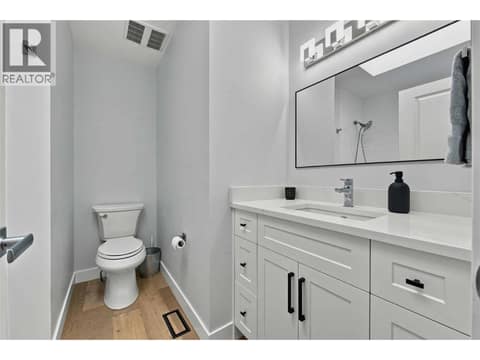 Photo 16 of 3173 Coventry Crescent, Glenrosa, West Kelowna