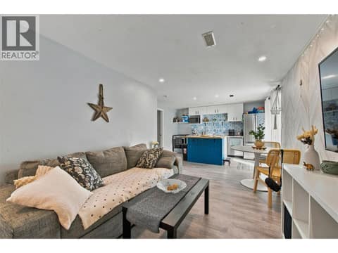 Photo 18 of 3173 Coventry Crescent, Glenrosa, West Kelowna