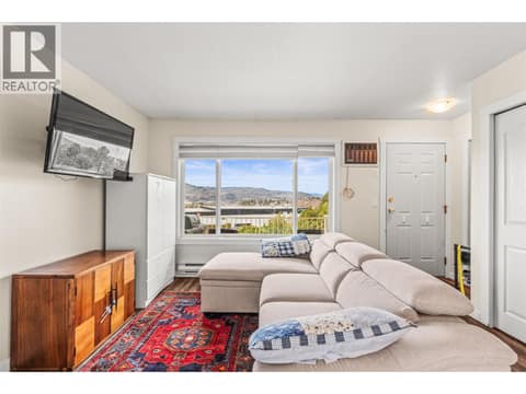 Photo 7 of 1041 Middleton Way Unit# 204, Middleton Mountain Vernon