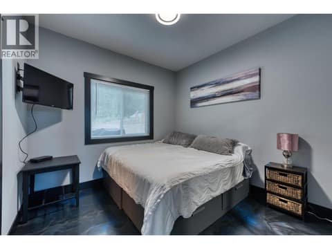 Bedroom 2 at 10795 Westshore Road, Okanagan North, Vernon
