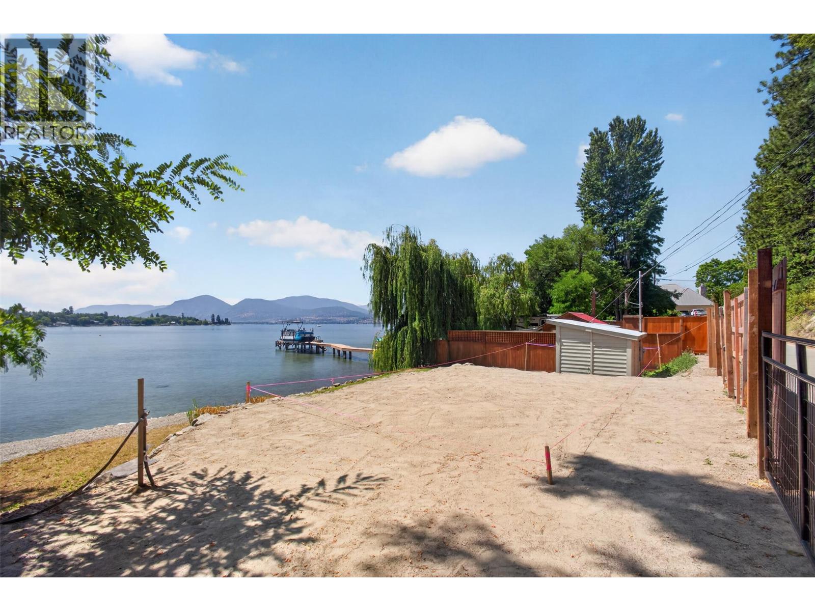 Ribbons indicate approved building envelope at 4535 Mill Road, Naramata Village