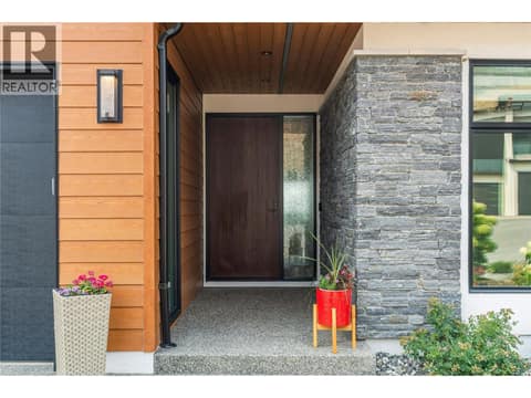 Photo 7 of 9814 Beacon Hill Crescent, Lake Country South West