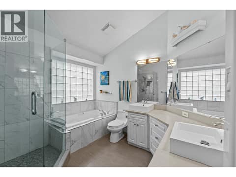 Updated 5 piece ensuite at 4187 Gallaghers Crescent, South East Kelowna