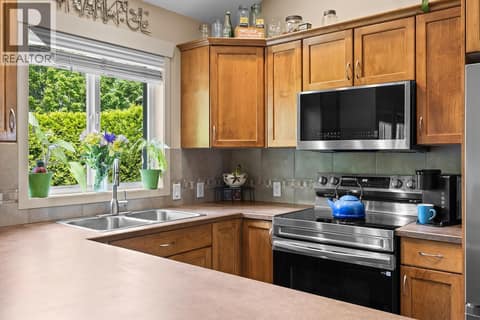 Photo 14 of 1451 Rose Meadow Drive Unit# 6, West Kelowna Estates