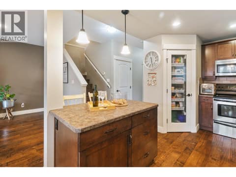 Photo 5 of 6635 Tronson Road Unit# 8, Okanagan Landing, Vernon