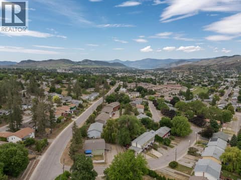 Photo 8 of 4018 Pleasant Valley Road, East Hill, Vernon