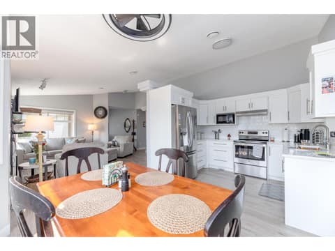 Photo 14 of 3689 Morningside Drive, Glenrosa, West Kelowna