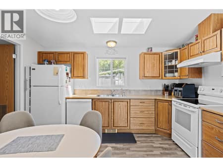 Photo 6 of 610 Katherine Road Unit# 46, West Kelowna Estates