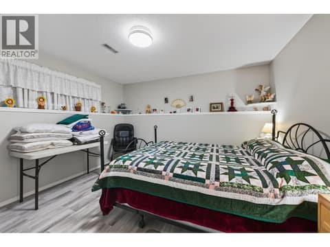 Photo 17 of 21 Kelso Crescent, Dallas, Kamloops