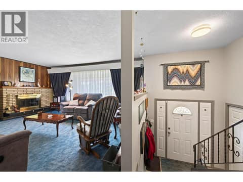 Photo 2 of 21 Kelso Crescent, Dallas, Kamloops