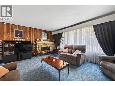 Photo 3 of 21 Kelso Crescent, Dallas, Kamloops