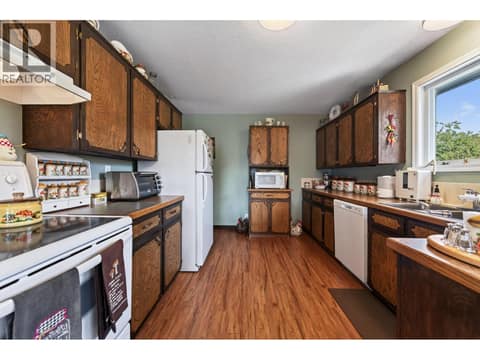 Photo 6 of 21 Kelso Crescent, Dallas, Kamloops