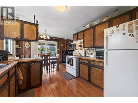 Photo 8 of 21 Kelso Crescent, Dallas, Kamloops