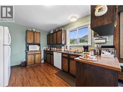 Photo 9 of 21 Kelso Crescent, Dallas, Kamloops