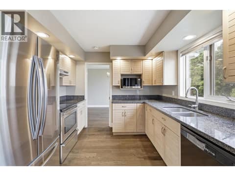 Photo 13 of 1954 Stirling Drive, Aberdeen, Kamloops