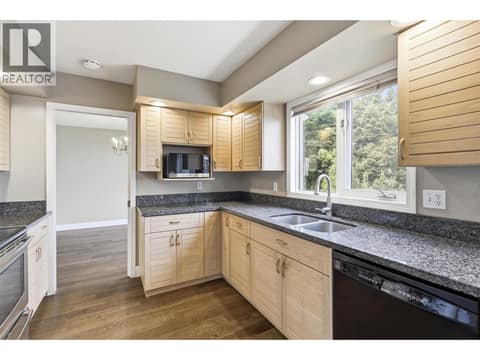Photo 14 of 1954 Stirling Drive, Aberdeen, Kamloops