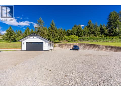 Detached double-car garage + tons of additional parking including RV parking at 17936 Angus Road, Lake Country North West