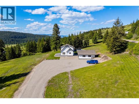 Freshly updated 3 bed/ 3 bath home with a detached double-car garage on a 9.5 acre lot in Lake Country at 17936 Angus Road, Lake Country North West