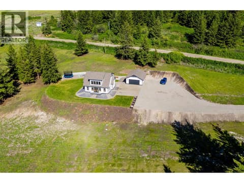 Freshly updated 3 bed/ 3 bath home with a detached double-car garage on a 9.5 acre lot in Lake Country at 17936 Angus Road, Lake Country North West
