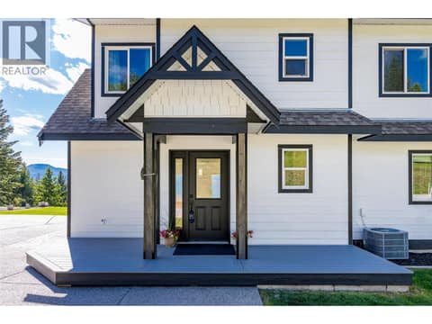 Porch entrance to 3 bed/ 3 bath home at 17936 Angus Road, Lake Country North West