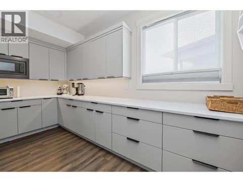 Photo 12 of 5120 Turtle Pond Court, Bella Vista, Vernon