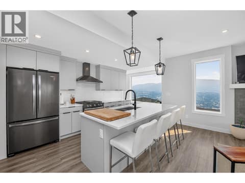 Photo 15 of 5120 Turtle Pond Court, Bella Vista, Vernon