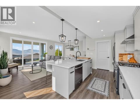 Photo 16 of 5120 Turtle Pond Court, Bella Vista, Vernon