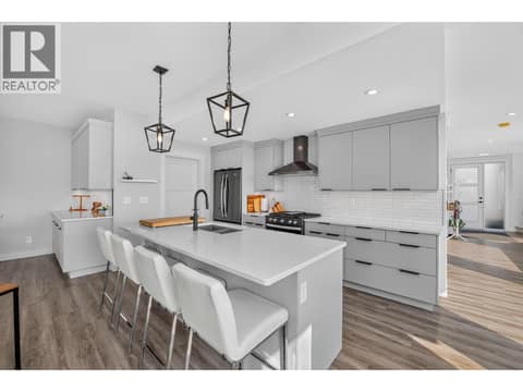 Photo 18 of 5120 Turtle Pond Court, Bella Vista, Vernon