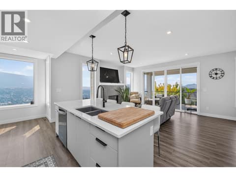 Photo 19 of 5120 Turtle Pond Court, Bella Vista, Vernon