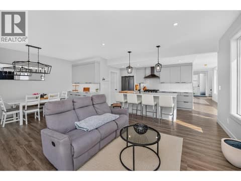 Photo 25 of 5120 Turtle Pond Court, Bella Vista, Vernon