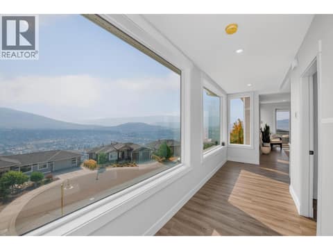 Photo 6 of 5120 Turtle Pond Court, Bella Vista, Vernon