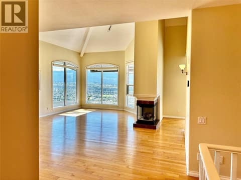 Family Room at 880 Christina Place Unit# 21, Dilworth Mountain, Kelowna