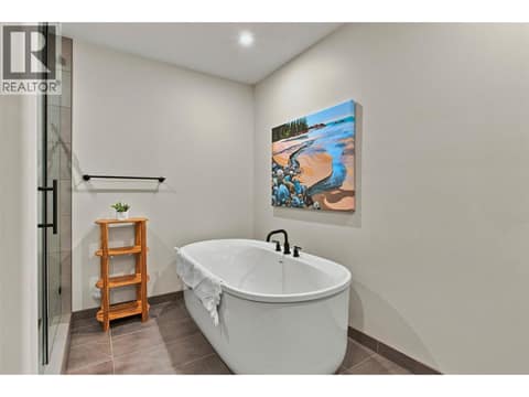 Photo 17 of 9652 Benchland Drive Unit# 307, Lake Country South West
