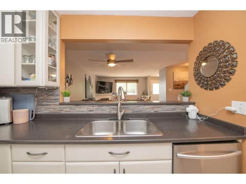 Photo 16 of 1607 43 Avenue Unit# 202, Harwood, Vernon