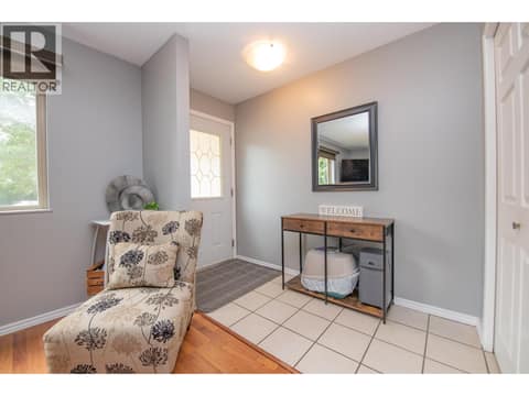 Photo 3 of 1607 43 Avenue Unit# 202, Harwood, Vernon
