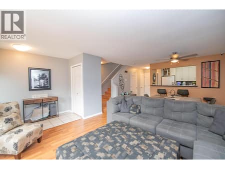 Photo 6 of 1607 43 Avenue Unit# 202, Harwood, Vernon