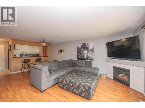 Photo 8 of 1607 43 Avenue Unit# 202, Harwood, Vernon