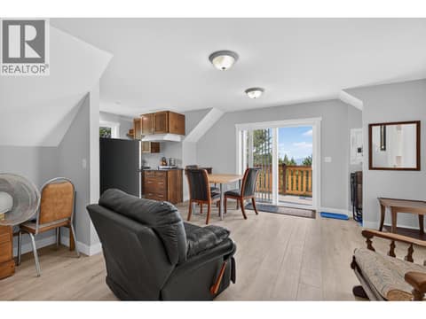 Upper level at 10818 Westshore Road, Okanagan North, Vernon